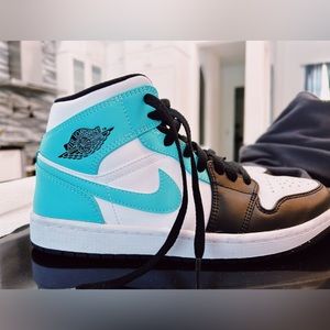 nike air jordan shoes, women size 8 us, blue ish green white and black